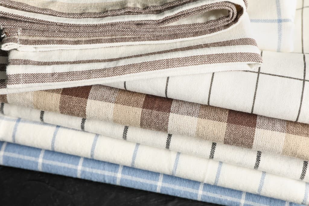 Stacked Napkin Weave Set